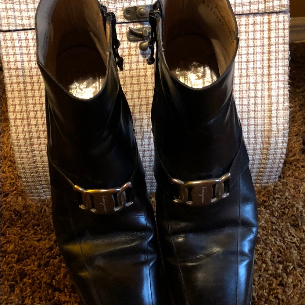 Preowned Black Salvatore Ferragamo ankle boots